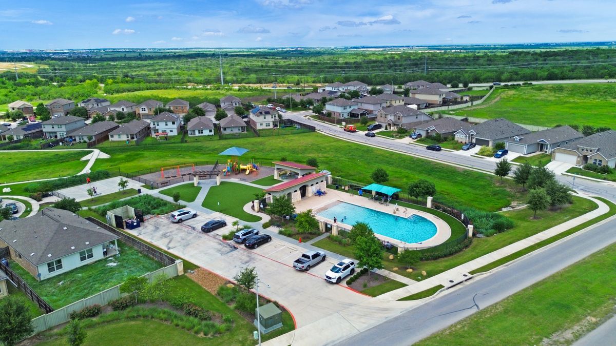 Building Photo - 15401 Poppy Petal Dr