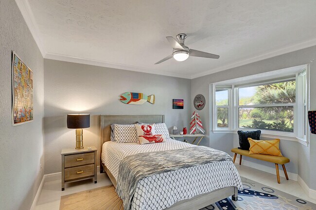 Building Photo - 3271 SE Court Dr