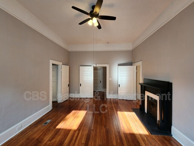 Building Photo - 2908 10th Ave