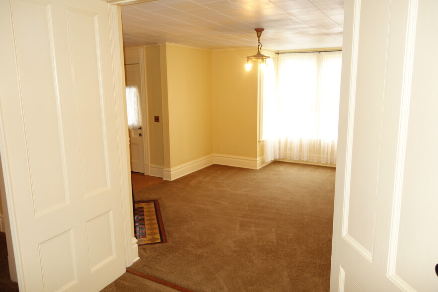 sitting room - 30 NE Stanton St