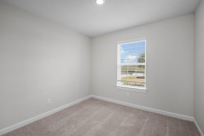 Building Photo - 3109 Banyan Dr