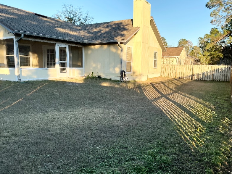 Building Photo - 8707 NW 10th Pl