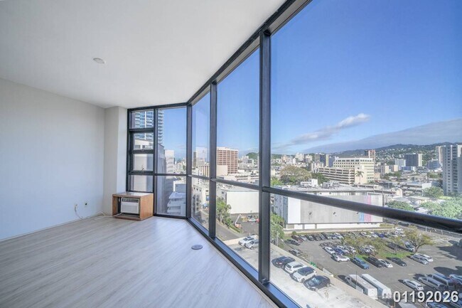 Building Photo - $2,250 / 1br - 611ft2 - Well maintained 1BR/1BA/1PKG condo unit in Hale Kaheka (Ala Moana) (Honol...