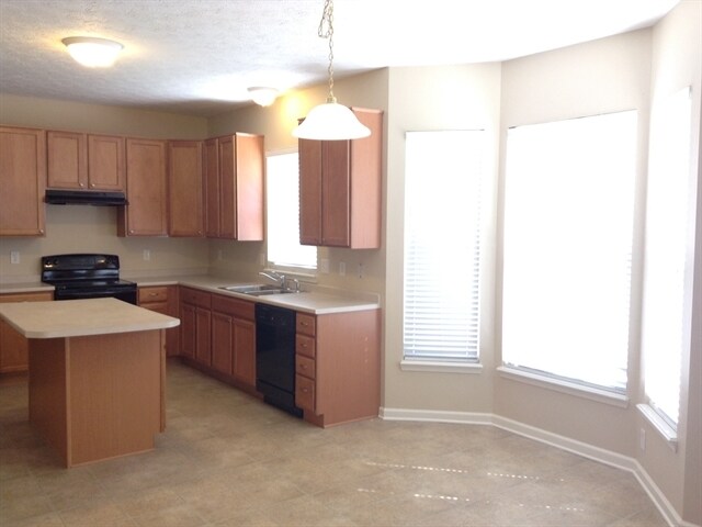 Building Photo - 6529 Caressa Way