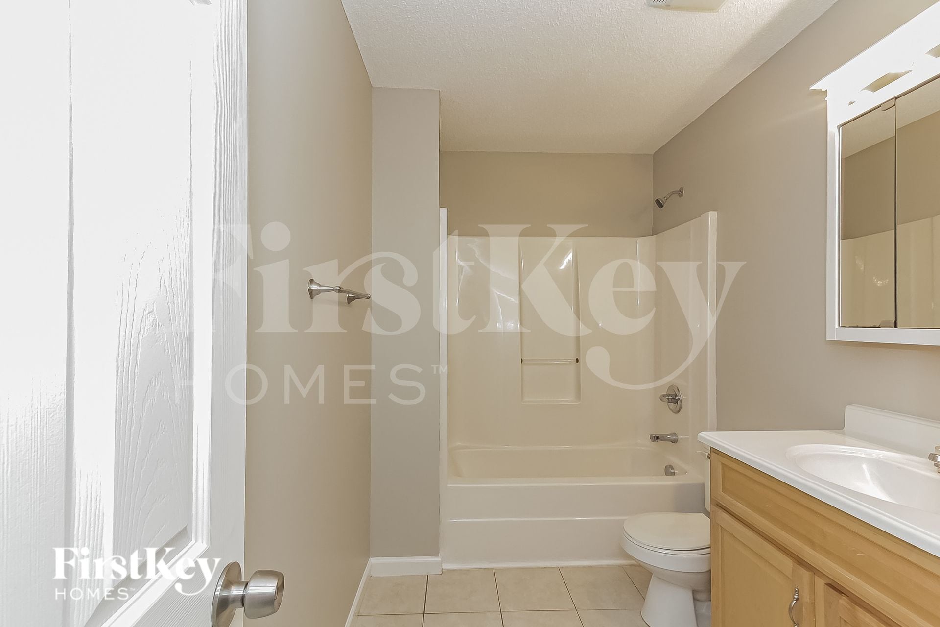 Building Photo - 420 W Henry St