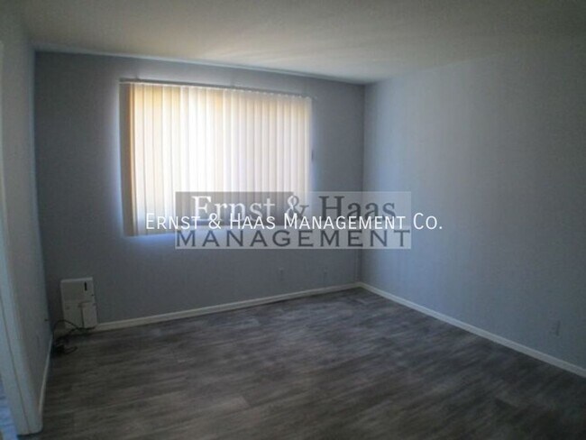 Building Photo - 1121 Obispo Ave