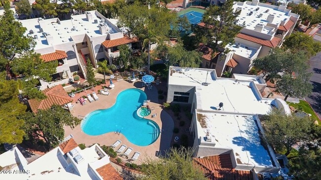 Building Photo - 750 E Northern Ave