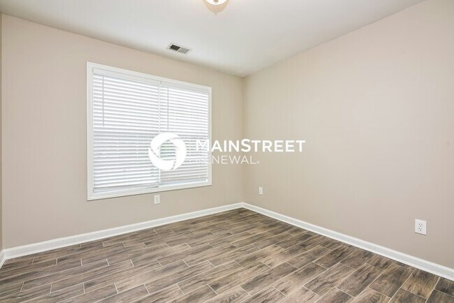 Building Photo - 4 Bedroom Pet-Friendly Home in COVINGTON, GA with Main Street Renewal