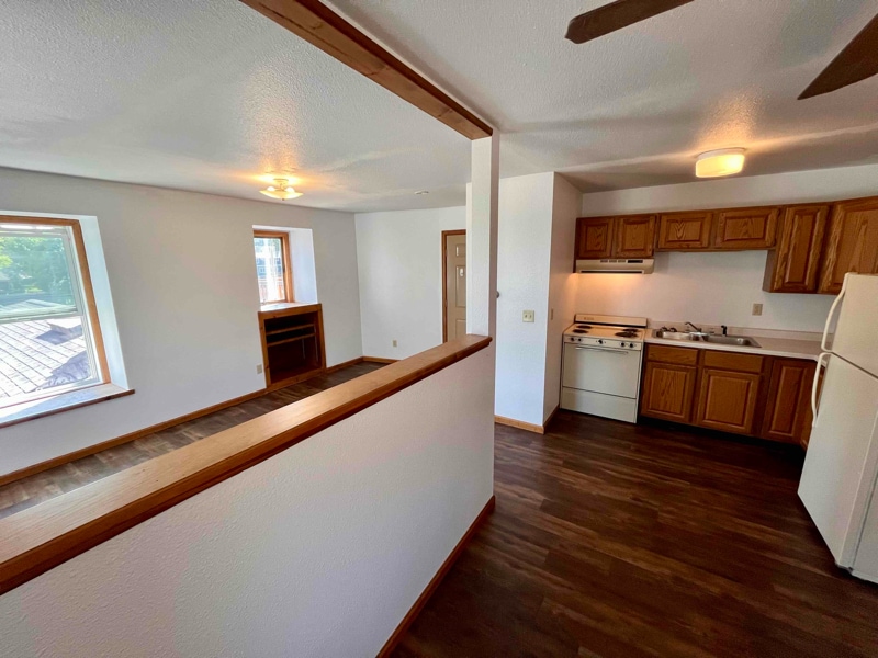 Building Photo - 104 High St