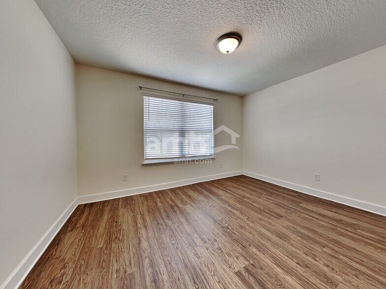 Building Photo - 1821 Silver Point