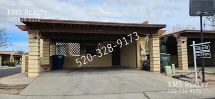 Building Photo - 1719 E Wyoming St