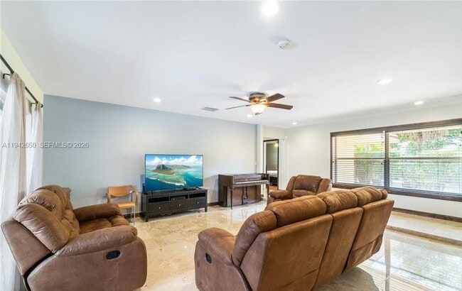 Building Photo - 601 N 44th Ave