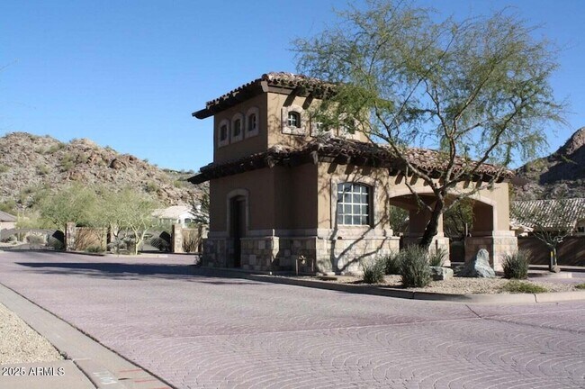 Building Photo - 1930 E Desert Willow Dr