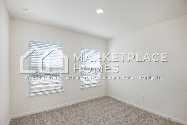 Building Photo - 11012 Gray Mare Dr