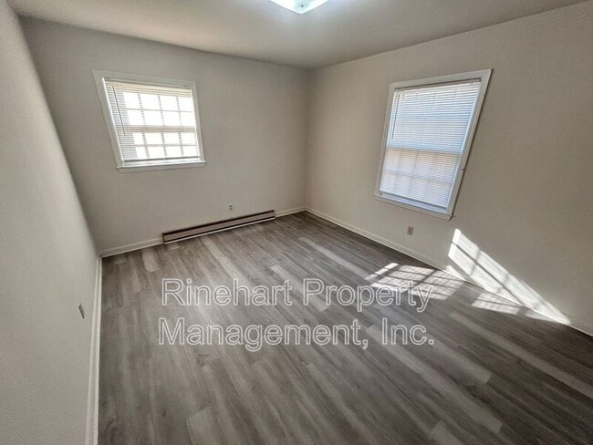 Building Photo - 417 Plantation Rd