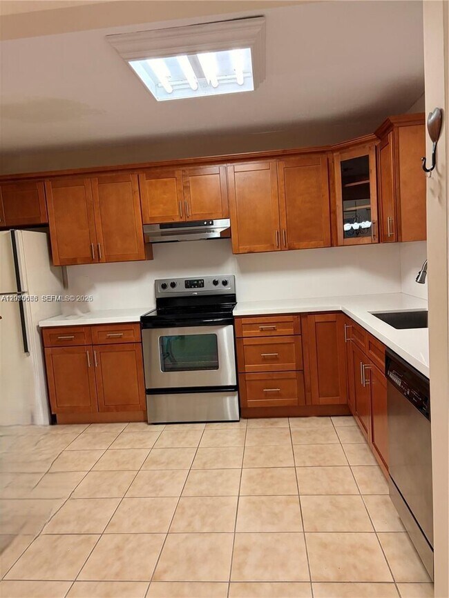 Building Photo - 18225 SW 94th Ave