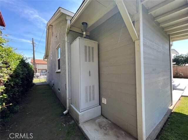 Building Photo - 233 S Ramona Ave