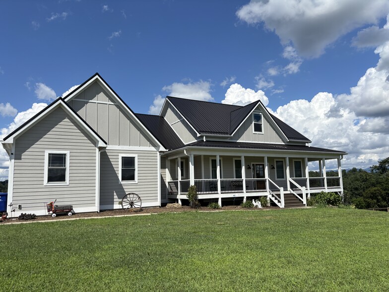Primary Photo - 1355 Bear Creek Rd