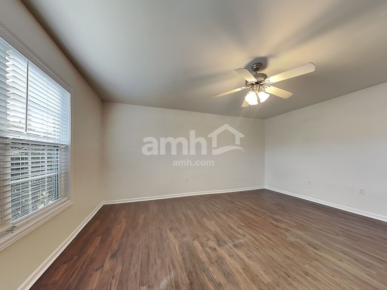 Building Photo - 71 Wolf Creek Ln