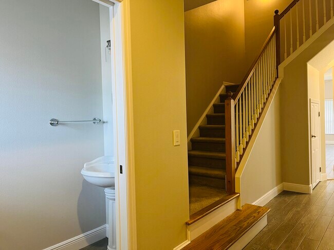 Building Photo - 117 Anchorage Ave