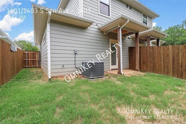 Building Photo - 1401/1403 S 5th Ave-1401