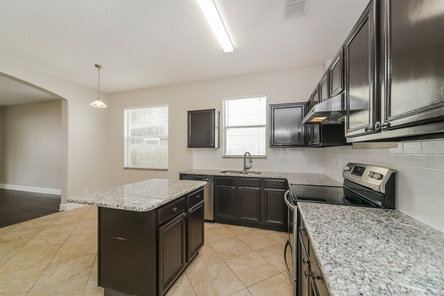 Building Photo - 14677 Kristenright Ln