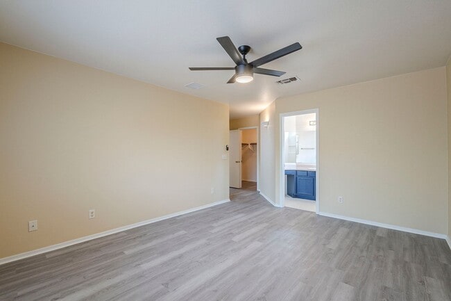 Building Photo - Spacious 3-Bed Tucson Rental with Garage &...