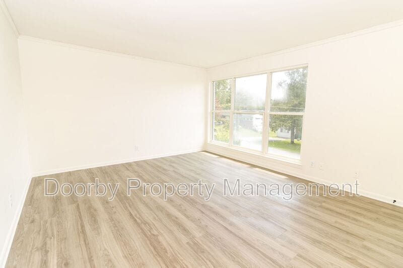 Building Photo - 513 Donaldson Rd