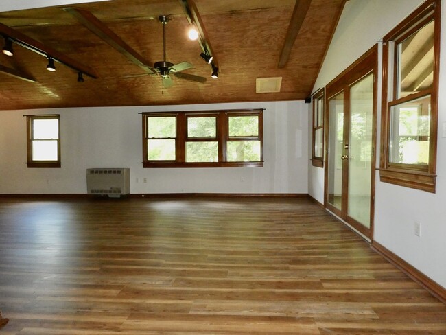 Building Photo - Pisgah Cottage