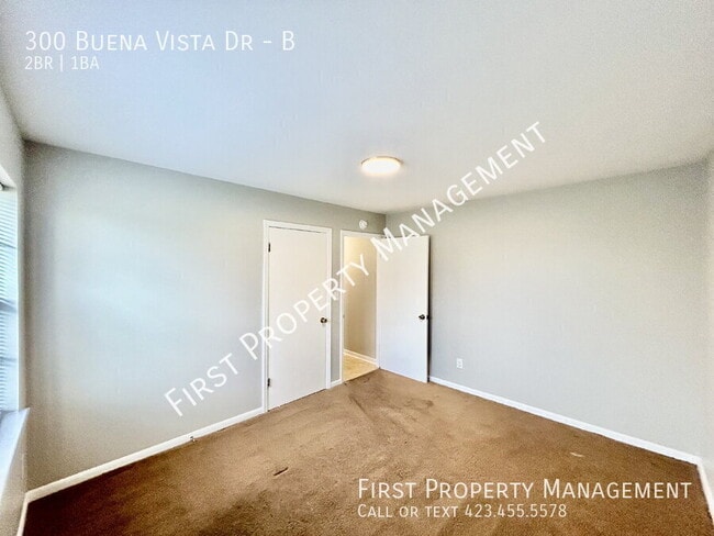 Building Photo - 300 Buena Vista Dr