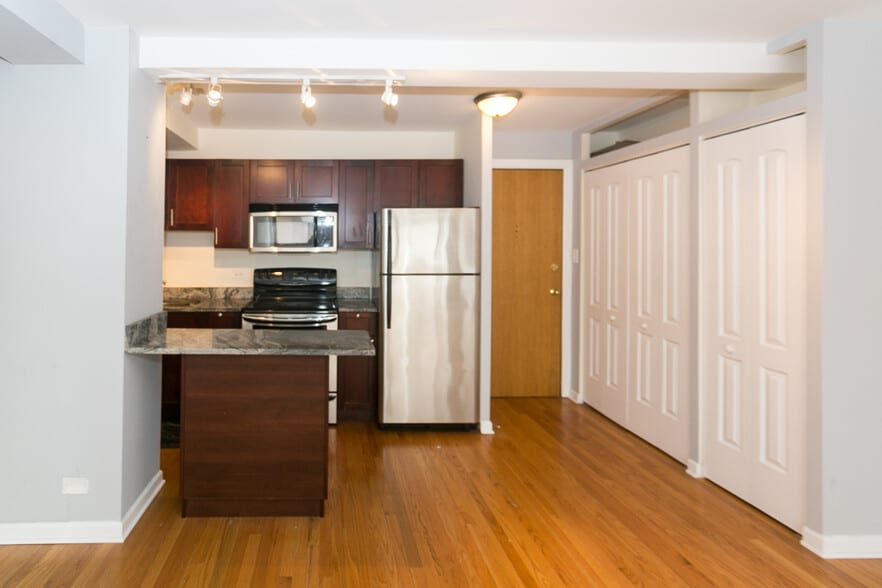 Building Photo - 4180 N Marine Dr