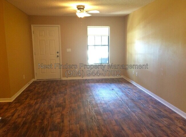 Building Photo - 336 Redwood Ln
