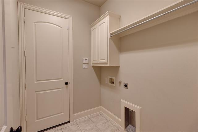 Building Photo - 400 King Galloway Dr
