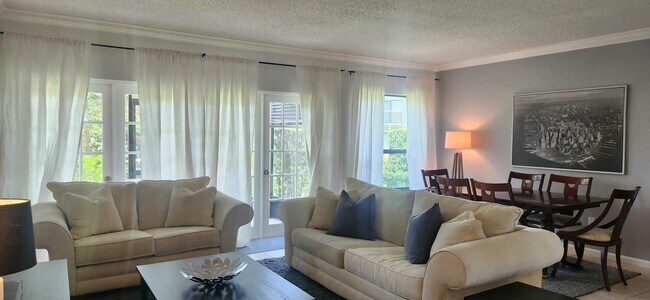 Building Photo - 11863 Wimbledon Cir