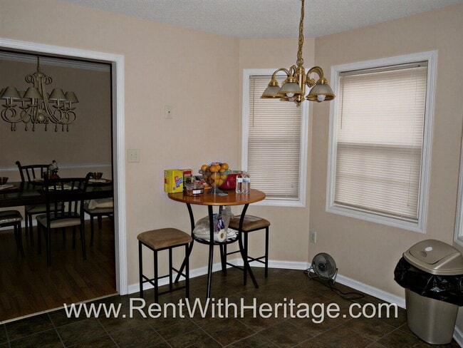 Building Photo - WOW!!!.....GORGEOUS 4Bd / 3Ba / UPGRADES GALLORE/ SWIM / TENNIS COMMUNITY
