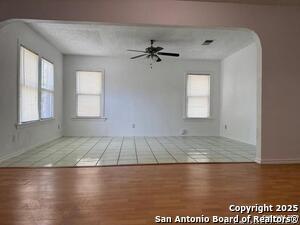 Building Photo - 1334 W Lullwood Ave