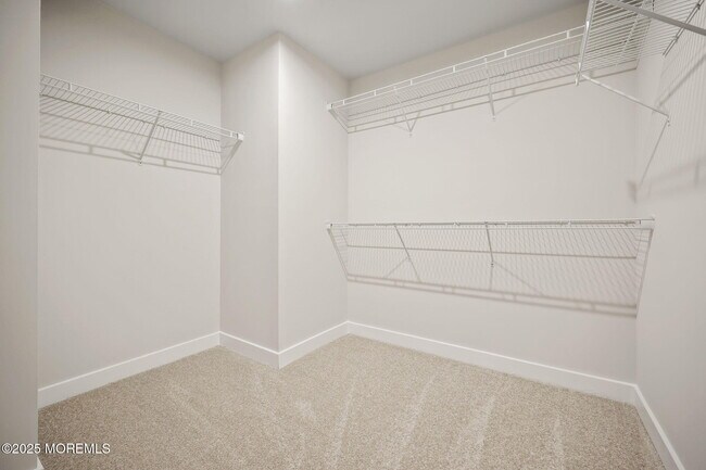 Building Photo - 20 Gramercy Dr