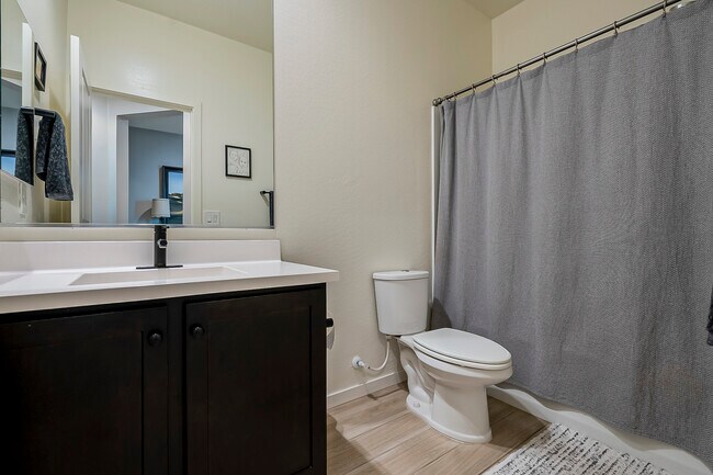 Building Photo - 9733 W Southgate Ave