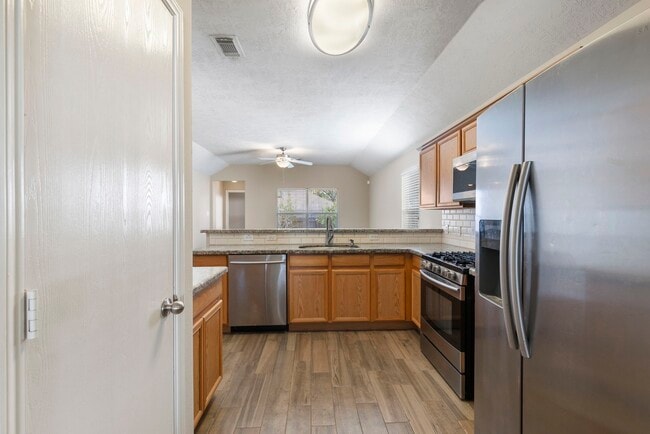 Building Photo - 31 Bark Bend Pl