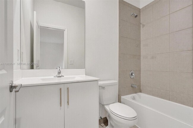 Building Photo - 11920 NW 47th Manor