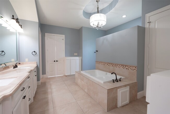 Building Photo - 32726 Tall Oaks Way