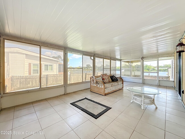 Building Photo - 425 Baker Rd