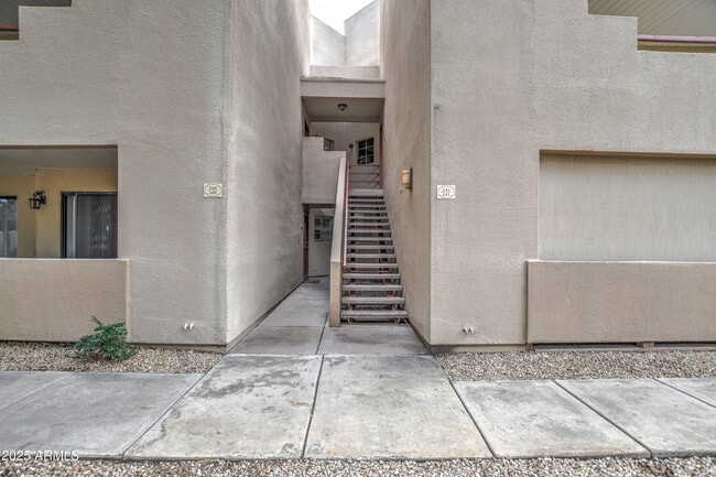 Building Photo - 4850 E Desert Cove Ave