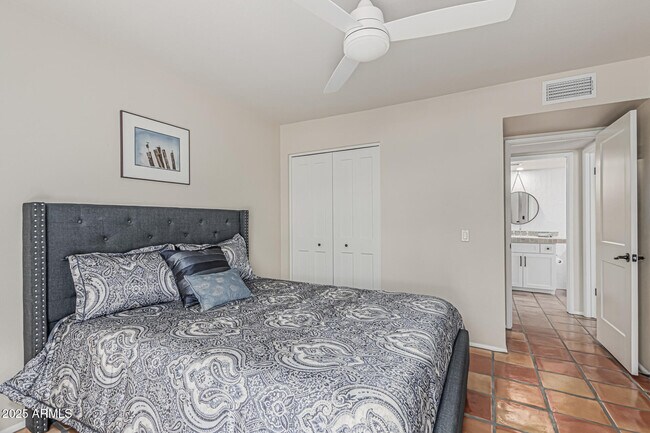 Building Photo - 18718 E Rio Ln