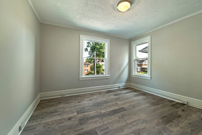 Building Photo - 1205 Charleston Ave