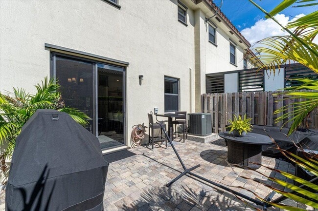 Building Photo - 25079 SW 114th Ct
