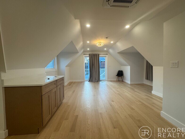 Primary Photo - 12 Sewall Ave