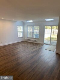 Building Photo - 49 Plumly Way