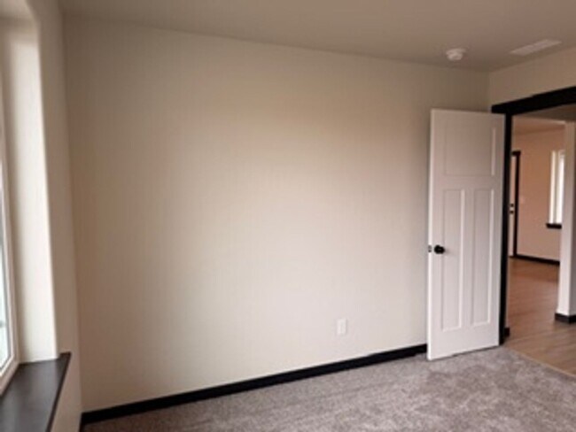 Building Photo - 6170 Ballantree Lp