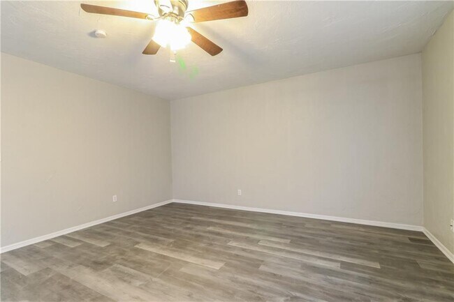 Building Photo - 1228 NW 105th St